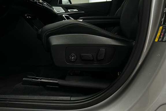 BMW iX1 16 of 25