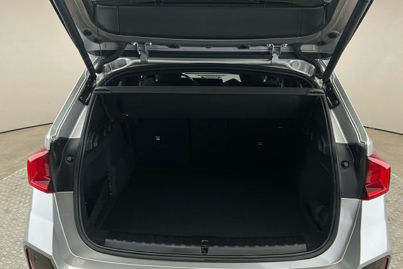 BMW iX1 14 of 25