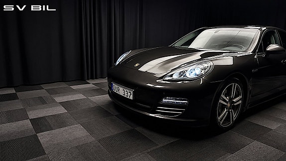 Porsche Panamera 4S 9 of 30