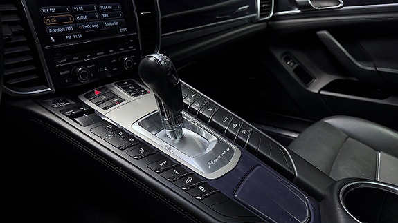 Porsche Panamera 4S 23 of 30