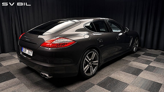 Porsche Panamera 4S 4 of 30