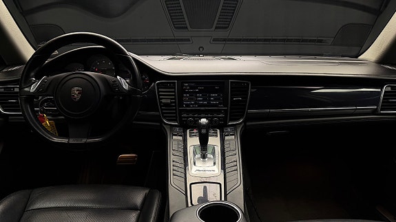 Porsche Panamera 4S 19 of 30
