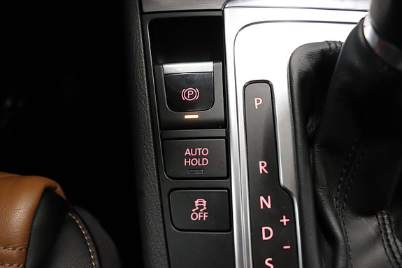 Volkswagen Passat 21 of 30