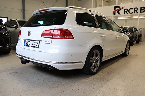 Volkswagen Passat 5 of 30