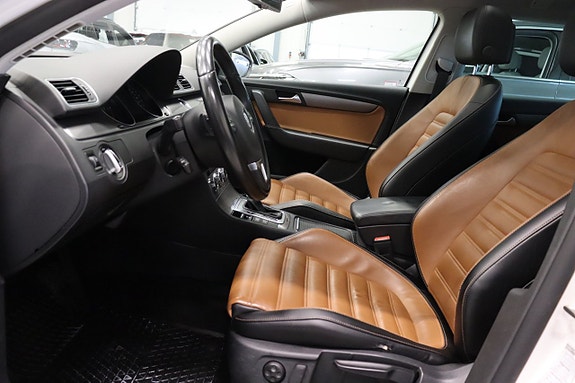 Volkswagen Passat 9 of 30