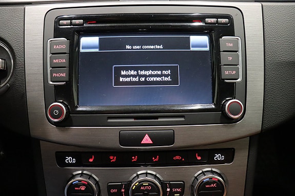 Volkswagen Passat 25 of 30