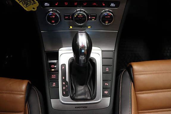 Volkswagen Passat 20 of 30