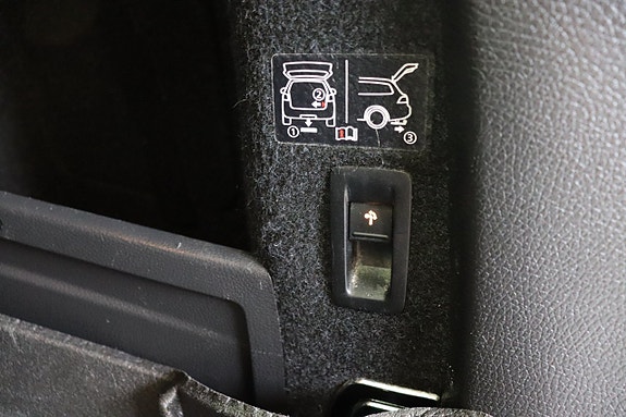 Volkswagen Passat 7 of 30