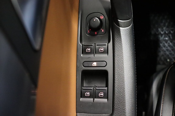 Volkswagen Passat 27 of 30