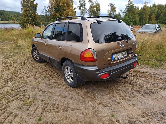 Hyundai Santa Fe 4 of 4