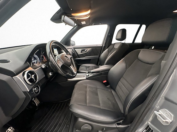 Mercedes-Benz GLK220 13 of 28