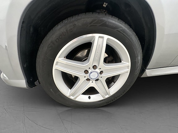 Mercedes-Benz GLK220 25 of 28