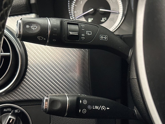 Mercedes-Benz GLK220 23 of 28