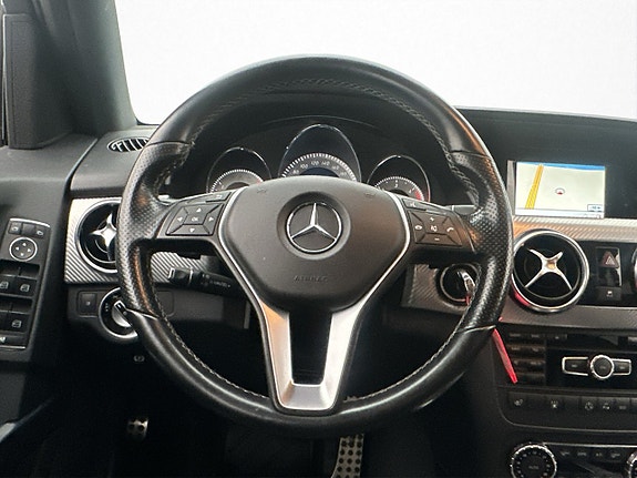Mercedes-Benz GLK220 12 of 28