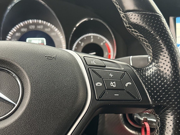 Mercedes-Benz GLK220 20 of 28
