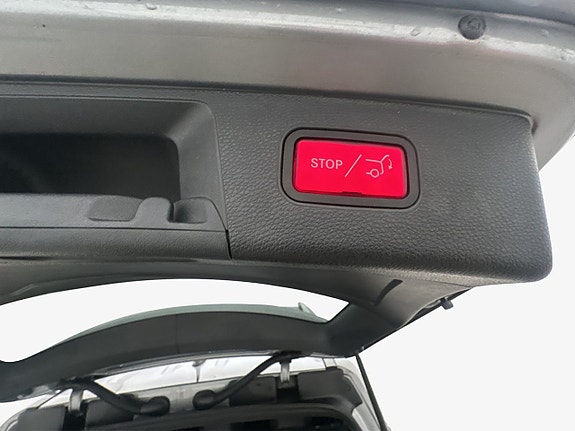 Mercedes-Benz GLK220 9 of 28