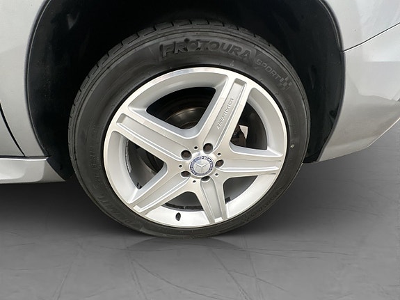 Mercedes-Benz GLK220 26 of 28