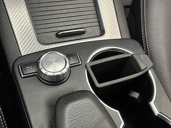 Mercedes-Benz GLK220 19 of 28