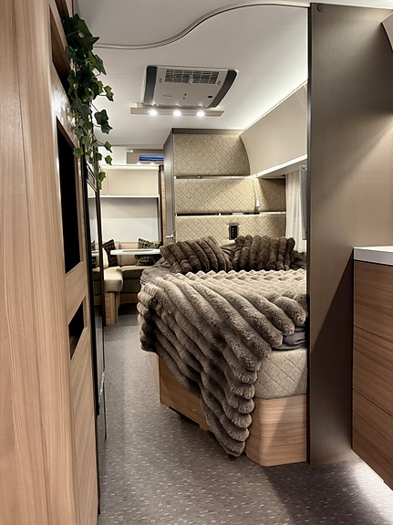 Adria Alpina 763 UK 6 of 11