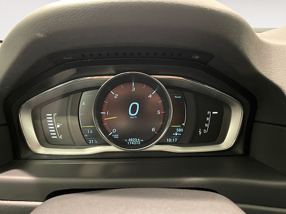 Volvo V70 10 of 21