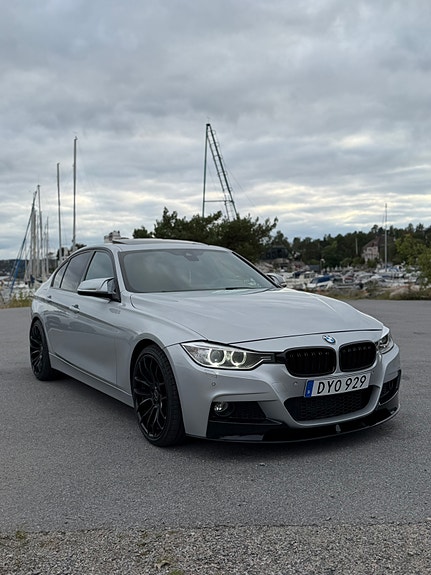 BMW 330d 2 of 11