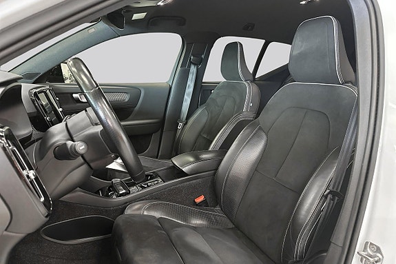 Volvo XC40 8 of 21