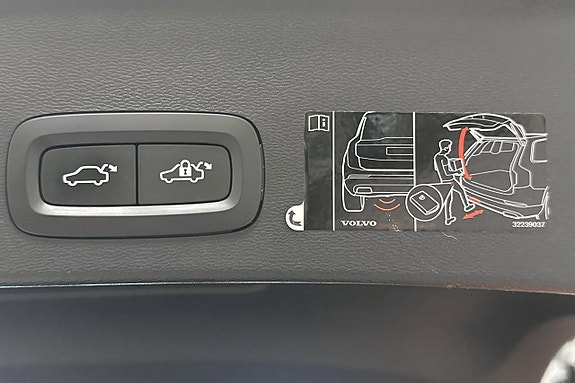 Volvo XC40 15 of 21