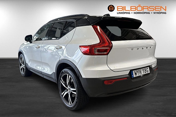 Volvo XC40 6 of 21