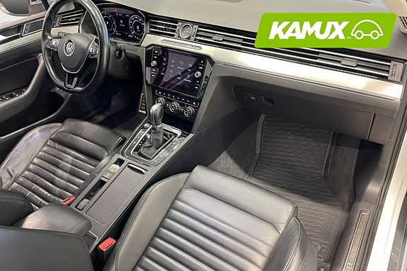 Volkswagen Passat Alltrack 13 of 18