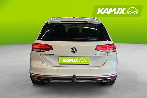 Volkswagen Passat Alltrack 5 of 18