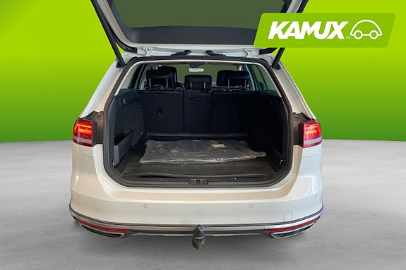 Volkswagen Passat Alltrack 8 of 18