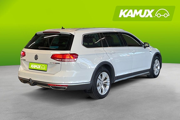 Volkswagen Passat Alltrack 4 of 18