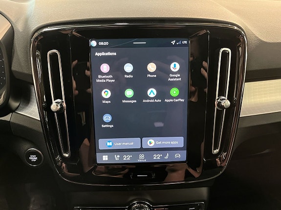 Volvo XC40 15 of 16