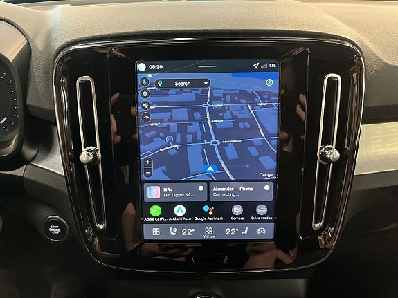 Volvo XC40 14 of 16
