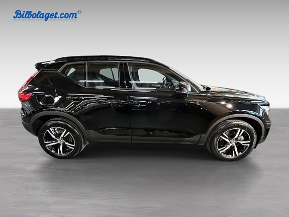 Volvo XC40 5 of 16