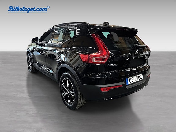 Volvo XC40 8 of 16