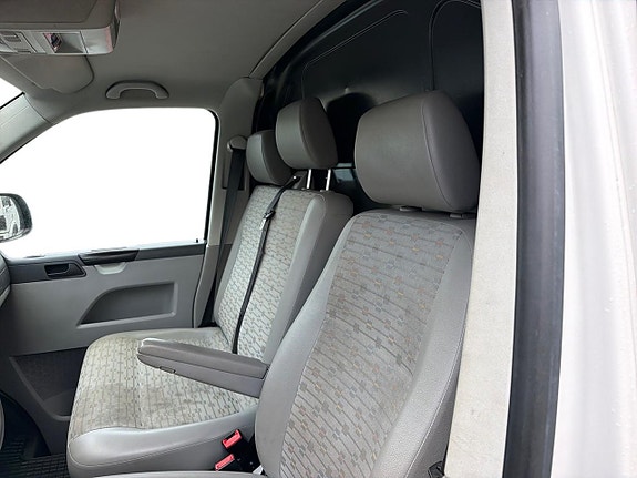 Volkswagen Transporter 13 of 27