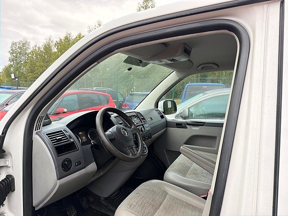 Volkswagen Transporter 11 of 27