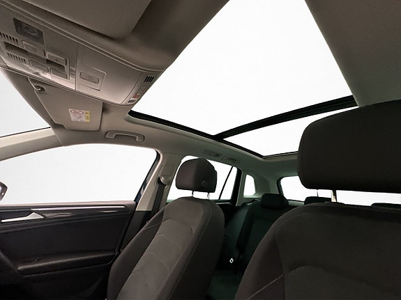 Volkswagen Tiguan 14 of 30