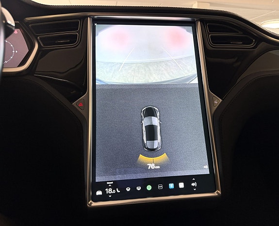 Tesla Model S 15 of 17