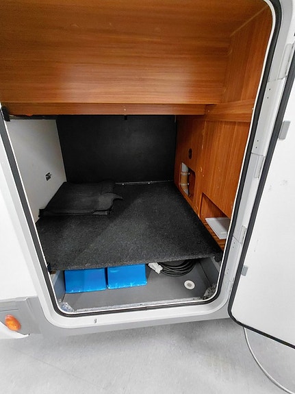 Adria Coral S 690SC 11 of 12