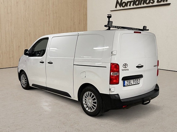 Toyota Proace 3 of 13