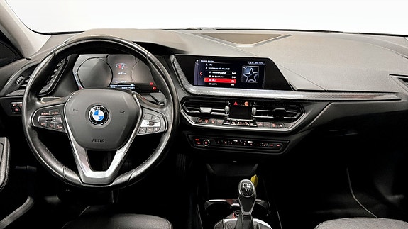 BMW 118i 4 of 13