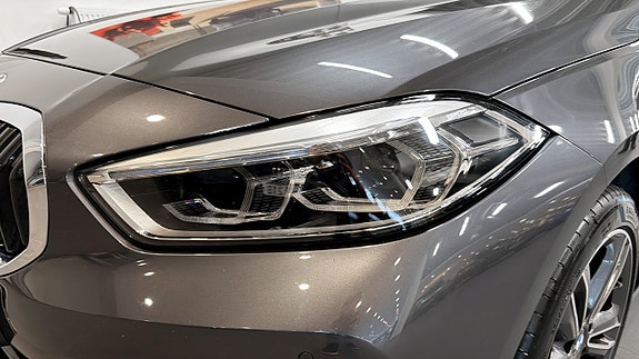 BMW 118i 11 of 13