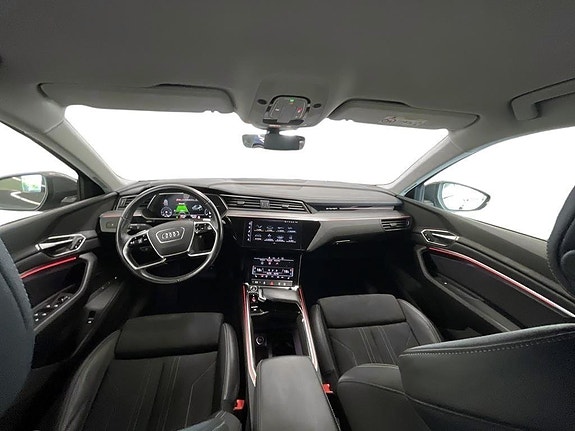 Audi Q8 e-tron 9 of 16
