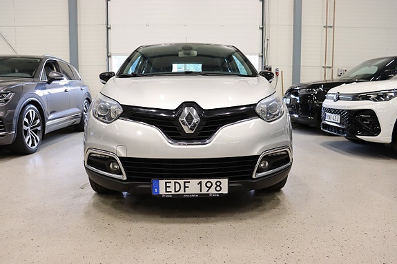 Renault Captur 3 of 24