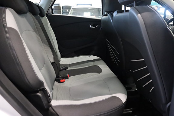 Renault Captur 10 of 24