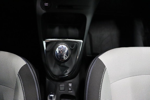 Renault Captur 15 of 24