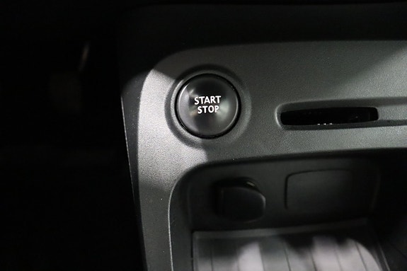 Renault Captur 16 of 24