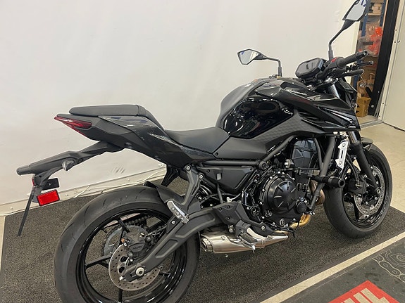 Kawasaki Z650S "Endast 24mil och Absolut nyskick" 3 of 6